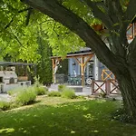 Emoeke By Interhome *
