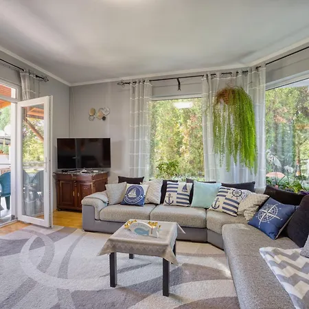 Holiday home Emoeke By Interhome
