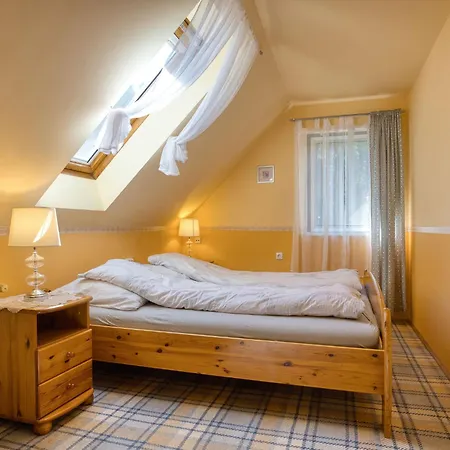 Emoeke By Interhome *