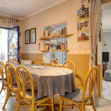 Emoeke By Interhome Tatil Evi