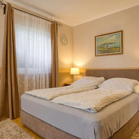 Holiday home Emoeke By Interhome