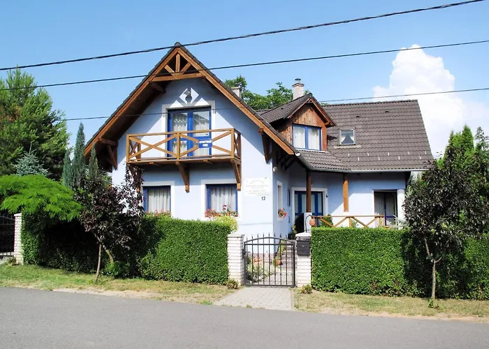 Emoeke By Interhome *