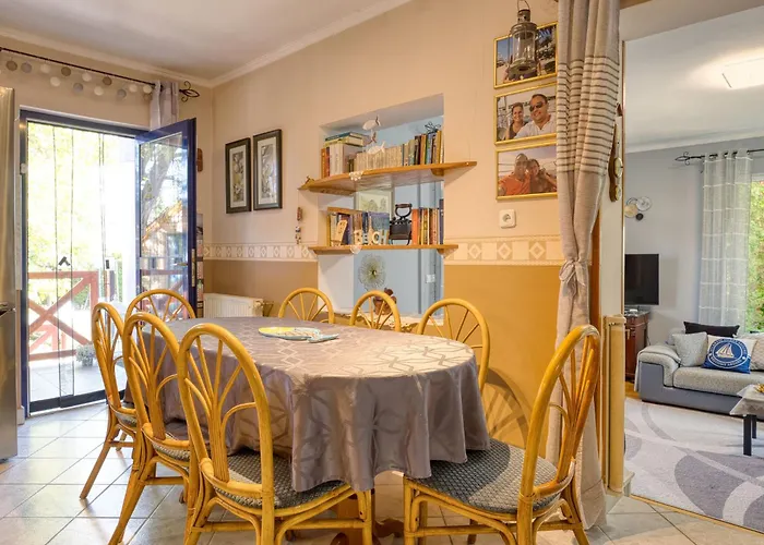 Emoeke By Interhome Dom wakacyjny